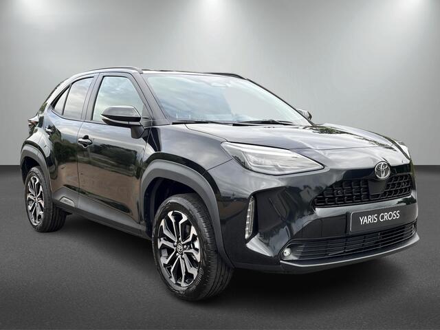 Toyota YARIS Cross 1.5 Hybride 130 pk Black Edition, Safety + Winter pakket.