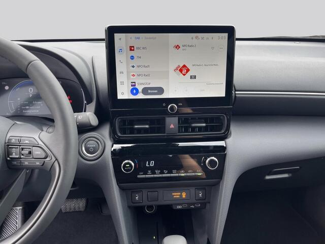 Toyota YARIS Cross 1.5 Hybride 130 pk Black Edition, Safety + Winter pakket.