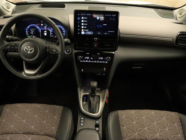 Toyota YARIS Cross 1.5 Hybrid 130 Executive - ORIGINEEL NEDERLANDSE AUTO - AFKOMSTIG VAN 1E EIGENAAR - PARKEERSENSOREN VOOR/ ACHTER - DODEHOEK DETECTIE - ARMSTEUN VOOR - ELEKTRISCHE ACHTERKLEP - JBL AUDIO - NAVIGATIE - VOORSTOELEN VERWARMD