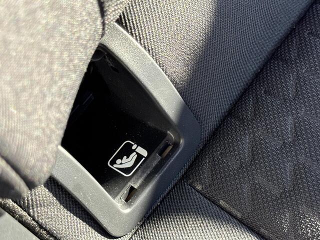 Toyota YARIS Cross 1.5 Hybrid 115 Dynamic | Navigatie | Apple CarPlay/Android auto | Achteruitrijcamera | Comfort pack | Parkeersensoren