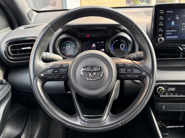 Toyota YARIS 1.5 HYBRID LAUNCH EDITION BI-TONE NAVI/HALF LEDER/STOELVERW./CAMERA