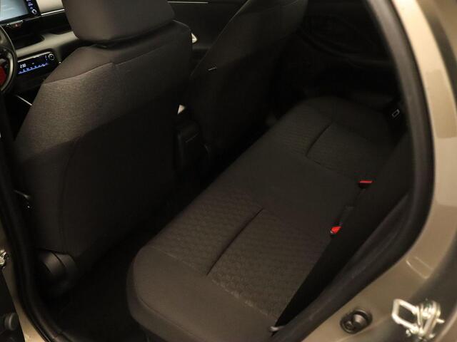 Toyota YARIS 1.5 Hybrid Active - ACHTERUITRIJ CAMERA - HOMMEL ONDERHOUDEN! - APPLE CARPLAY/ANDROID AUTO - ADAPTIVE CRUISE CONTROL - DAB RADIO - MULTIMEDIAVOORBEREIDING