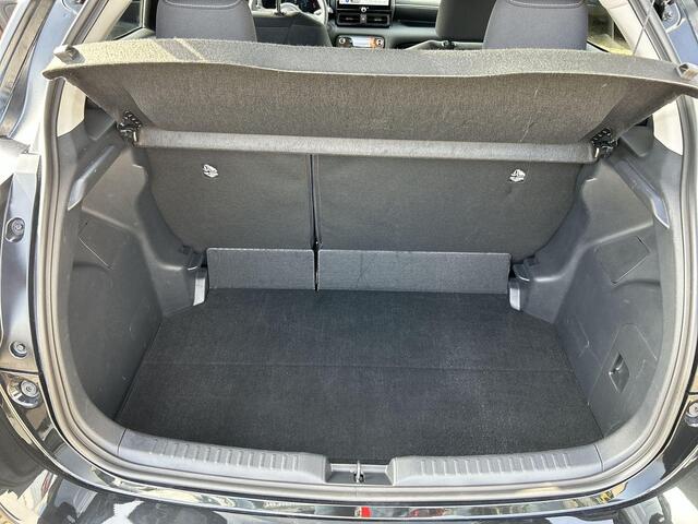 Toyota YARIS 1.5 Hybrid 115 Dynamic | NLauto | Comfort Pack | Stoel & Stuurverwarming | Carplay/AndroidAuto |