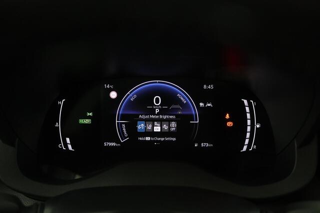 Toyota YARIS Cross 1.5 Hybrid 115 First Edition | Comfort pack | Parkeersensoren | Stuur en stoel verwarming | Navigatie |