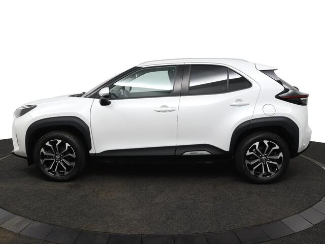 Toyota YARIS Cross 1.5 Hybrid Executive Limited | Adaptive Cruise Control | Achteruitrijcamera | Dodehoekdetectie | Stoelverwarming | Stuurverwarming | Elektrische achterklep |