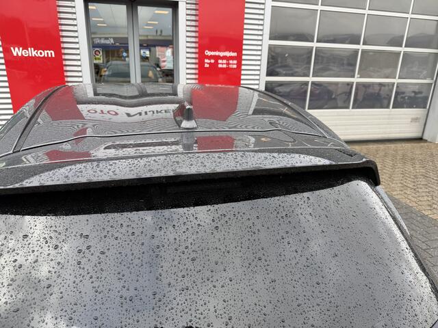 Toyota YARIS 1.5 Hybrid 115 First Edition *Met Trekhaak!*