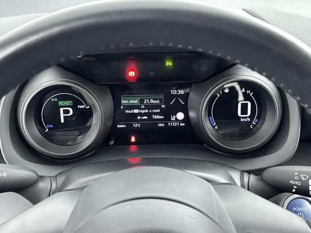 Toyota YARIS 1.5 Hybrid TeamNL | 16'' Lichtmetalen velgen | Apple Carplay / Android Auto | Parkeercamera | Keyless Entry/Start |