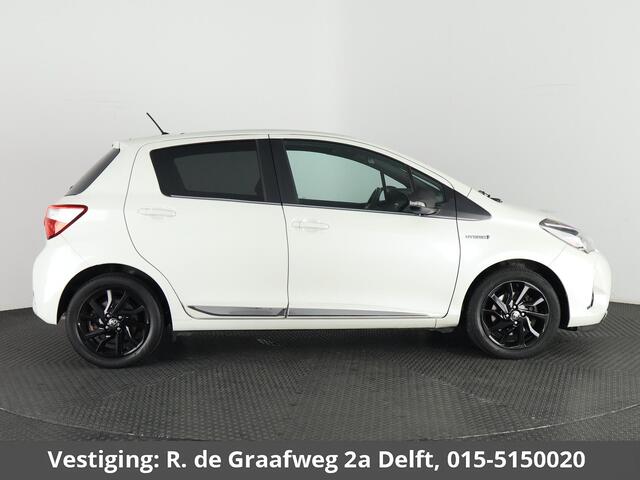 Toyota YARIS 1.5 Hybrid Executive | Stoelverwarming | Panoramadak | Navigatie |
