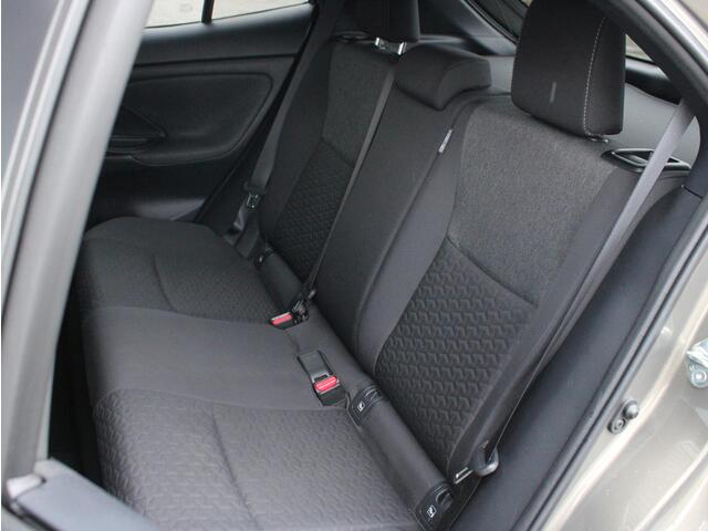 Toyota YARIS Cross 1.5 Hybrid First Edition 1e Eigenaar, Dealer OH, Trekhaak, Cruise en Climate Control, Carplay/Android Auto