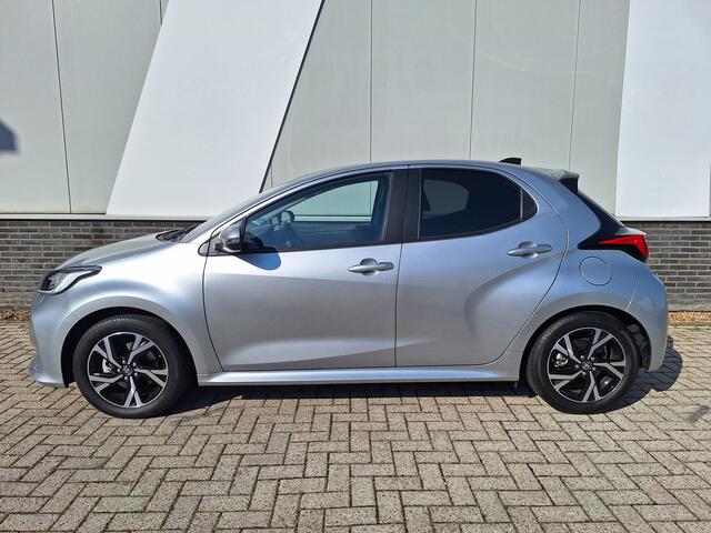 Toyota YARIS 1.5 Hybrid 115 Dynamic met Comfort Pack PDC v+a Dode hoek detectie Navi Apple/Android auto