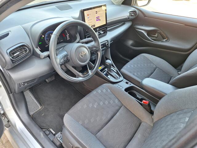 Toyota YARIS 1.5 Hybrid 115 Dynamic met Comfort Pack PDC v+a Dode hoek detectie Navi Apple/Android auto