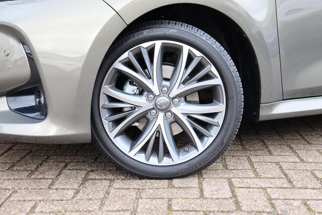 Toyota YARIS 1.5 Hybrid 130 Executive, parkeersensoren, BSM, Apple CarPlay / Android Auto.