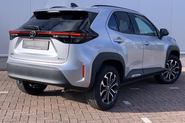 Toyota YARIS Cross 1.5 Hybrid 115 Dynamic | Comfort Pack | Stoel- en Stuurverwarming | Voorruit Verwarming| Apple Carplay | Camera