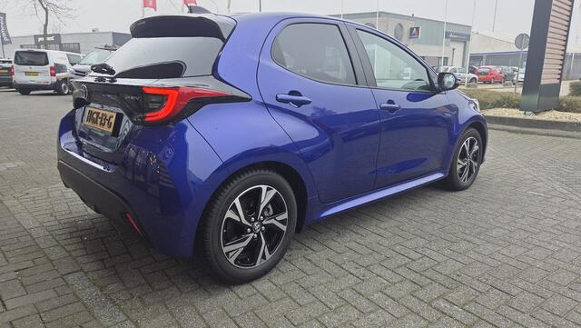 Toyota YARIS 1.5 Hybrid 115 First Edition