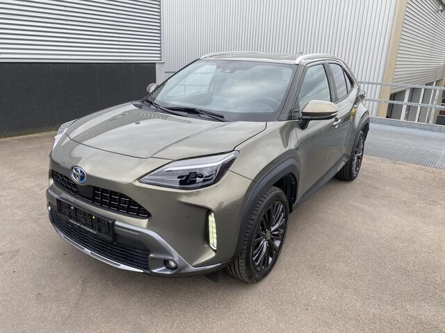 Toyota YARIS Cross 1.5 Hybrid Adventure Dodehoekdetectie, HUD, keyless, parkeersensoren v&a, navigatie, Apple CarPlay/Android Auto, dodehoek detectie, achteruitrij camera