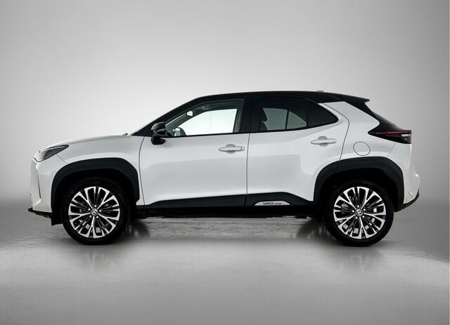 Toyota YARIS Cross 1.5 Hybrid Executive | BTW Voertuig | Panoramadak | Stoelverwarming | Head-up display |