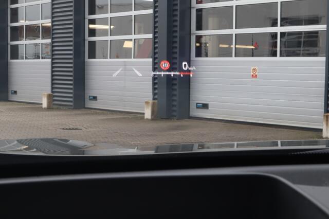 Toyota YARIS Cross 1.5 Hybrid Launch Edition Bi-tone | Trekhaak | AllSeasons | El.