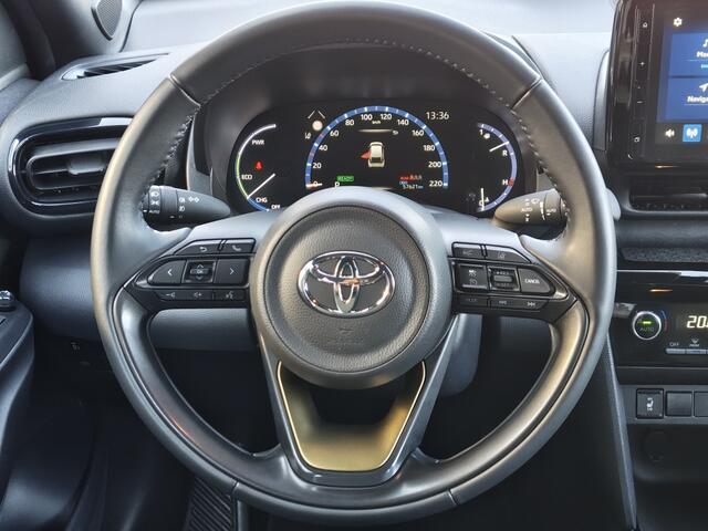 Toyota YARIS Cross 1.5 Hybrid Explore | Navi | Sensoren v/a | Stoelverwarming