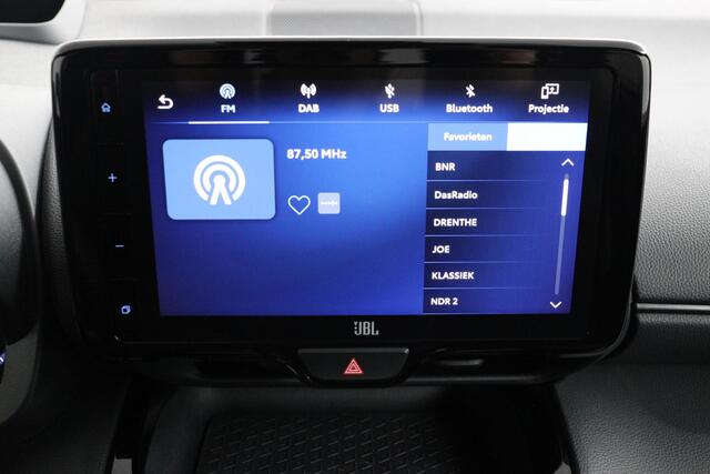 Toyota YARIS Cross 1.5 Hybrid GR Sport | Apple Carplay/Android Auto | head-up display| Achterklep, elektrisch bedienbaar |