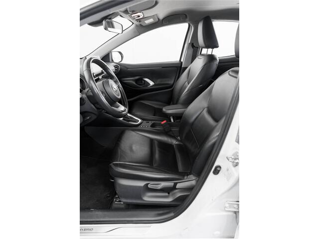 Toyota YARIS 1.5 Hybrid Business Plus Leder Led Camera