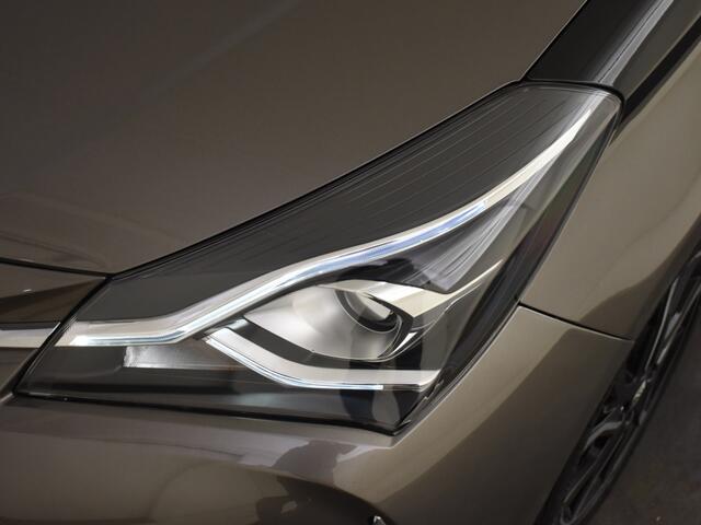 Toyota YARIS 1.5 Hybrid Bi-Tone | Camera | Navigatie | Botspreventie |