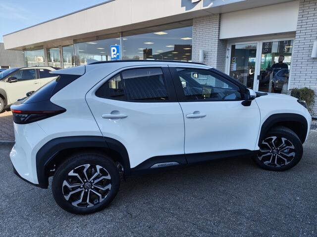 Toyota YARIS Cross 1.5 Hybrid 130 Dynamic | Comfort Pack | Sensoren v/a | Stoelverw