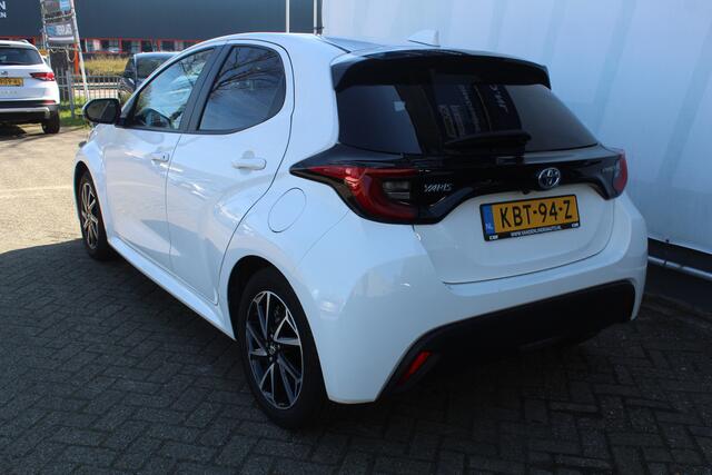 Toyota YARIS 1.5 Hybrid 115 First Edition Stoelverwarming l Lendesteun l LM velgen l Spiegelverwarming