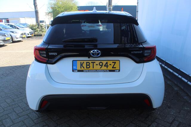 Toyota YARIS 1.5 Hybrid 115 First Edition Stoelverwarming l Lendesteun l LM velgen l Spiegelverwarming