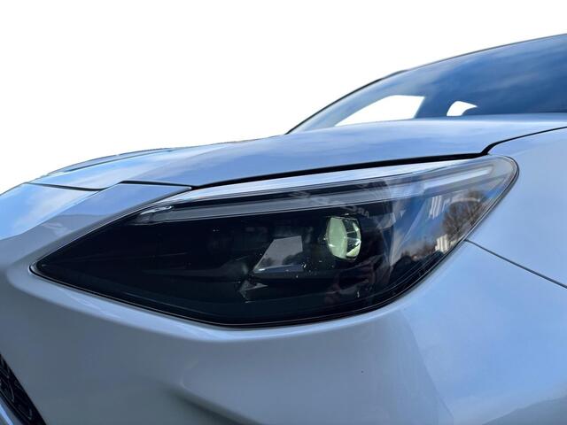 Toyota YARIS Cross 1.5 Hybrid Adventure ? LED ? Blindspot ? ACC