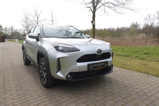 Toyota YARIS Cross 1.5 Hybrid 115 Business Plus | PDC | Camera | ACC | Stoelverwarming | Stuurwielverwarming |