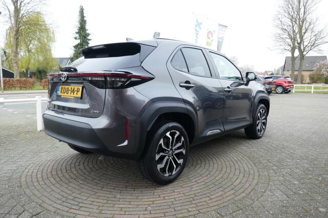 Toyota YARIS 1.5 HYBRID 115 FIRST CAMERA/PARKEERHULP V+A/LED/WINTERPAKKET