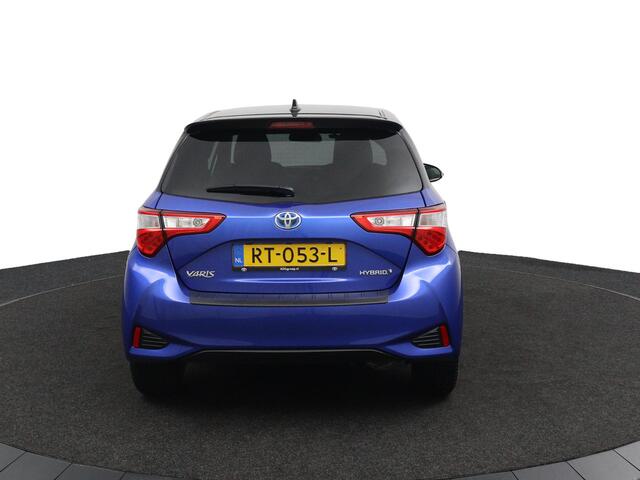 Toyota YARIS 1.5 Hybrid Bi-Tone | Navigatie | Cruise Control | Climate Control | Toyota Safety Sense |