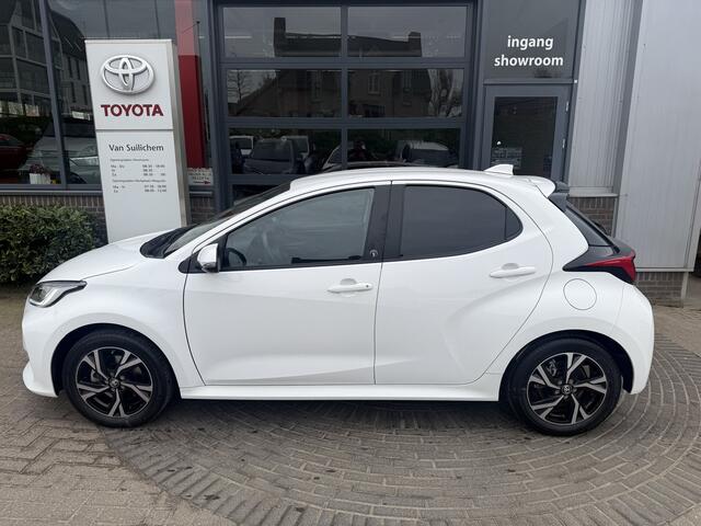 Toyota YARIS 1.5 Hybrid 115 First Edition blind spot