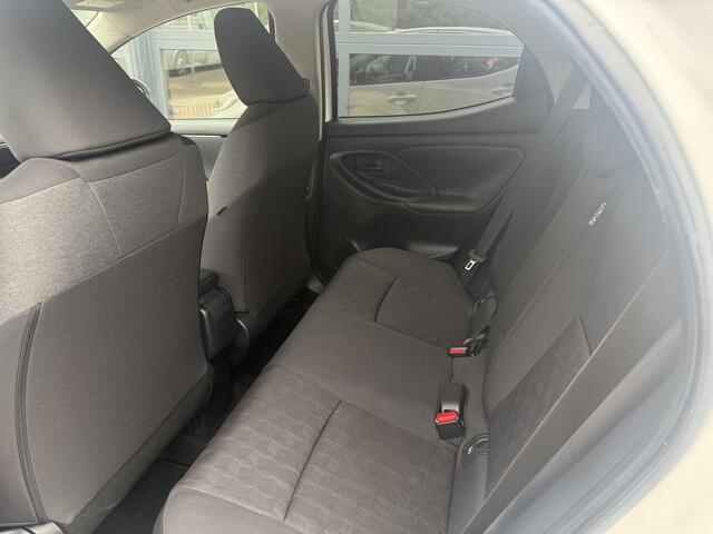 Toyota YARIS 1.5 Hybrid 115 First Edition blind spot