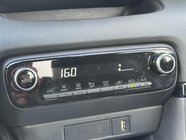 Toyota YARIS 1.5 Hyb. First Edition | Keyless | Camera | Navigatie