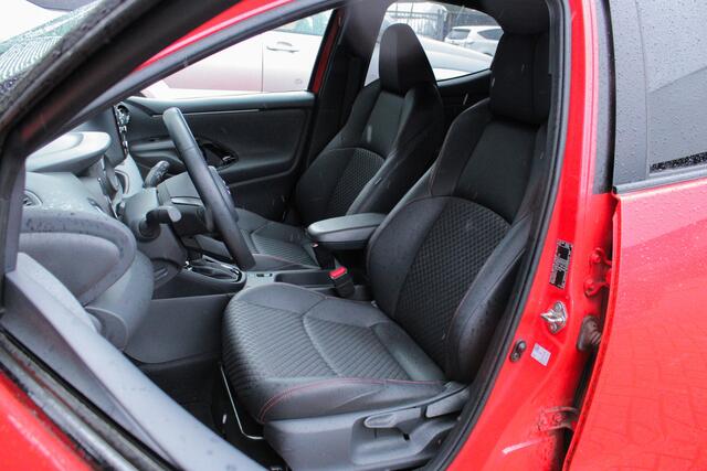 Toyota YARIS 1.5 Hybrid Executive |dealer onderhouden|trekhaak|head-up|leder|