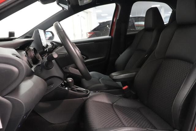 Toyota YARIS 1.5 Hybrid Executive | Climate control | Navigatie Trekhaak | Stoelverwarming | Adaptieve cruise |