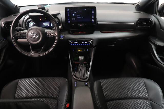 Toyota YARIS 1.5 Hybrid Executive | Climate control | Navigatie Trekhaak | Stoelverwarming | Adaptieve cruise |