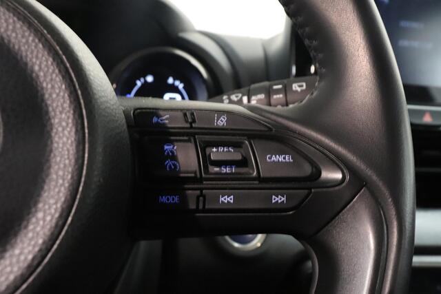 Toyota YARIS 1.5 Hybrid Executive | Climate control | Navigatie Trekhaak | Stoelverwarming | Adaptieve cruise |
