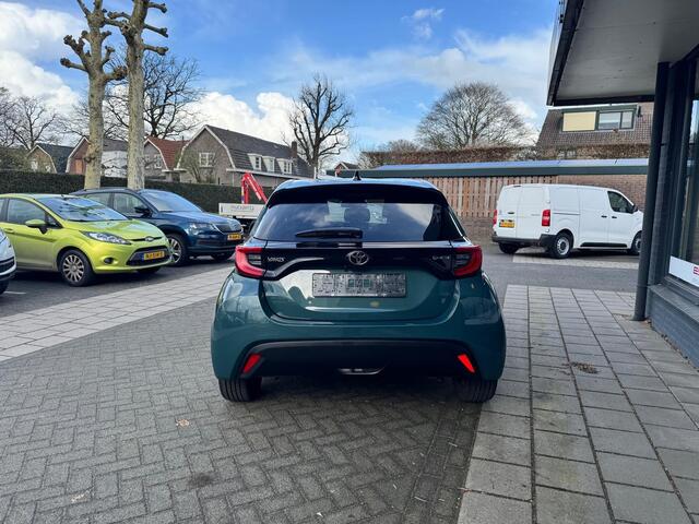 Toyota YARIS 1.5 Hybrid 115 Business Plus