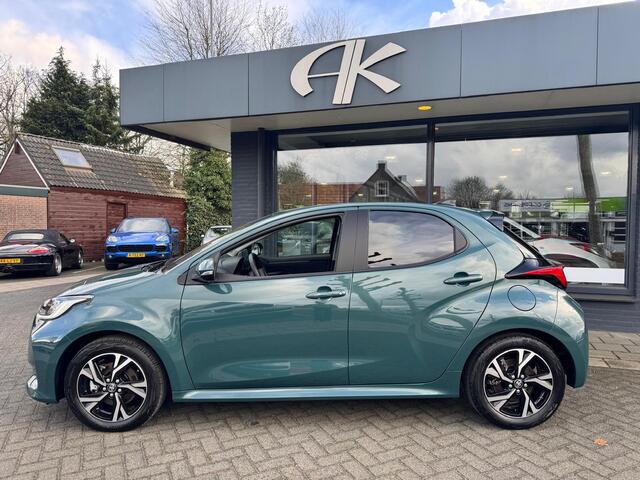 Toyota YARIS 1.5 Hybrid 115 Business Plus