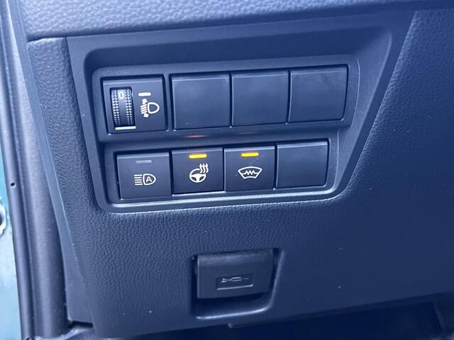 Toyota YARIS Cross 1.5 Hybrid 115 Dynamic Automaat / Fabrieksgarantie tot 10 jaar mogelijk* / Stuur- en stoelverwarming / Navigatie / Apple Carplay Android / 17" LM wielen /