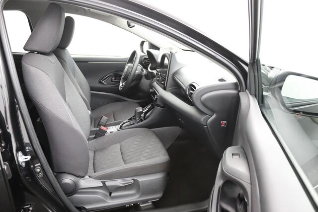 Toyota YARIS 1.5 Hybrid 115 Dynamic | Comfort Pakket | Direct Leverbaar | Origineel NL |