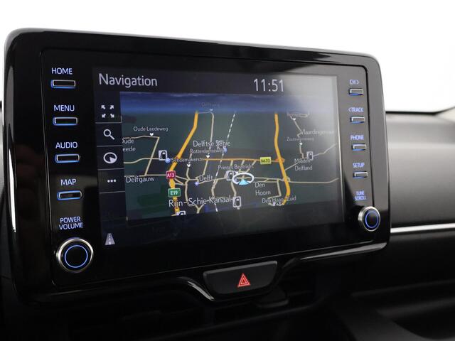 Toyota YARIS 1.5 Hybrid Bi-Tone GARANTIE TOT 12-2032! . NAVIGATIE . ACHTERUITRIJ CAMERA . ADAPTIEVE CRUISE CONTROL .
