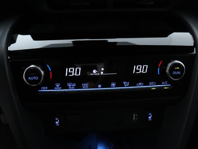 Toyota YARIS Cross 1.5 Hybrid Adventure | Apple Carplay/Android Auto | Lichtmetalen Velgen | Pur.