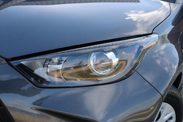 Toyota YARIS 1.5 VVT-i Active | Incl. 12 maanden garantie | Adaptieve cruise control | Airco | Apple carplay/Android auto | DAB radio | Lane assist | Parkeercamera | 100% dealer onderhouden |