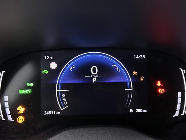 Toyota YARIS Cross 1.5 Hybrid 115 First Edition | BTW Voertuig | Stoel en stuurwielverwarming |