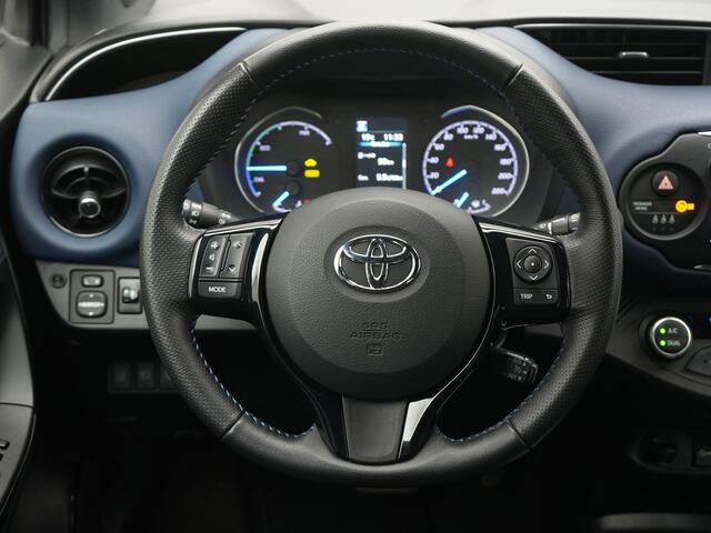 Toyota YARIS 1.5 Hybrid Bi-Tone | Trekhaak afneembaar | Parkeercamera | Cruise Control Reco