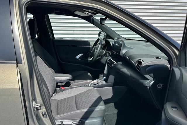 Toyota YARIS Cross 1.5 Hybrid Dynamic Carplay / Navi