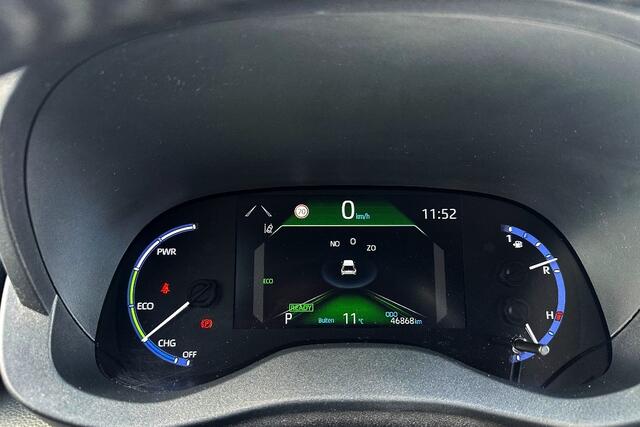 Toyota YARIS Cross 1.5 Hybrid Dynamic Carplay / Navi